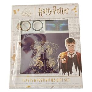 Harry Potter Feasts & Festivities Scrapbook Set. NWT